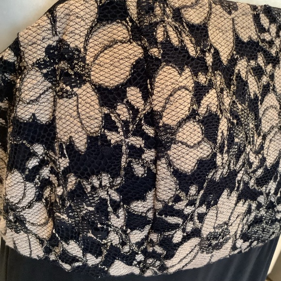 R & M Richards Two-Piece Maxi Dress and Shrug Size 10 Black and Gold - Picture 3 of 13